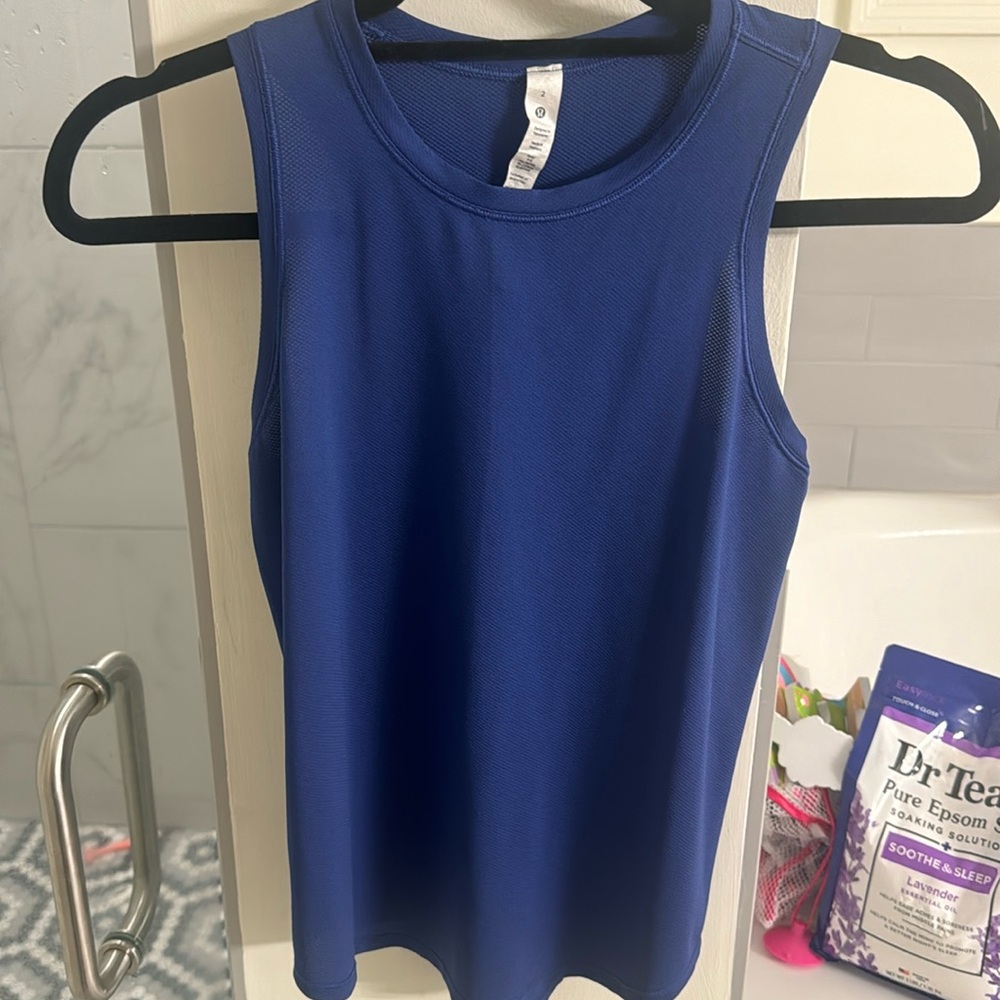 Lululemon tank